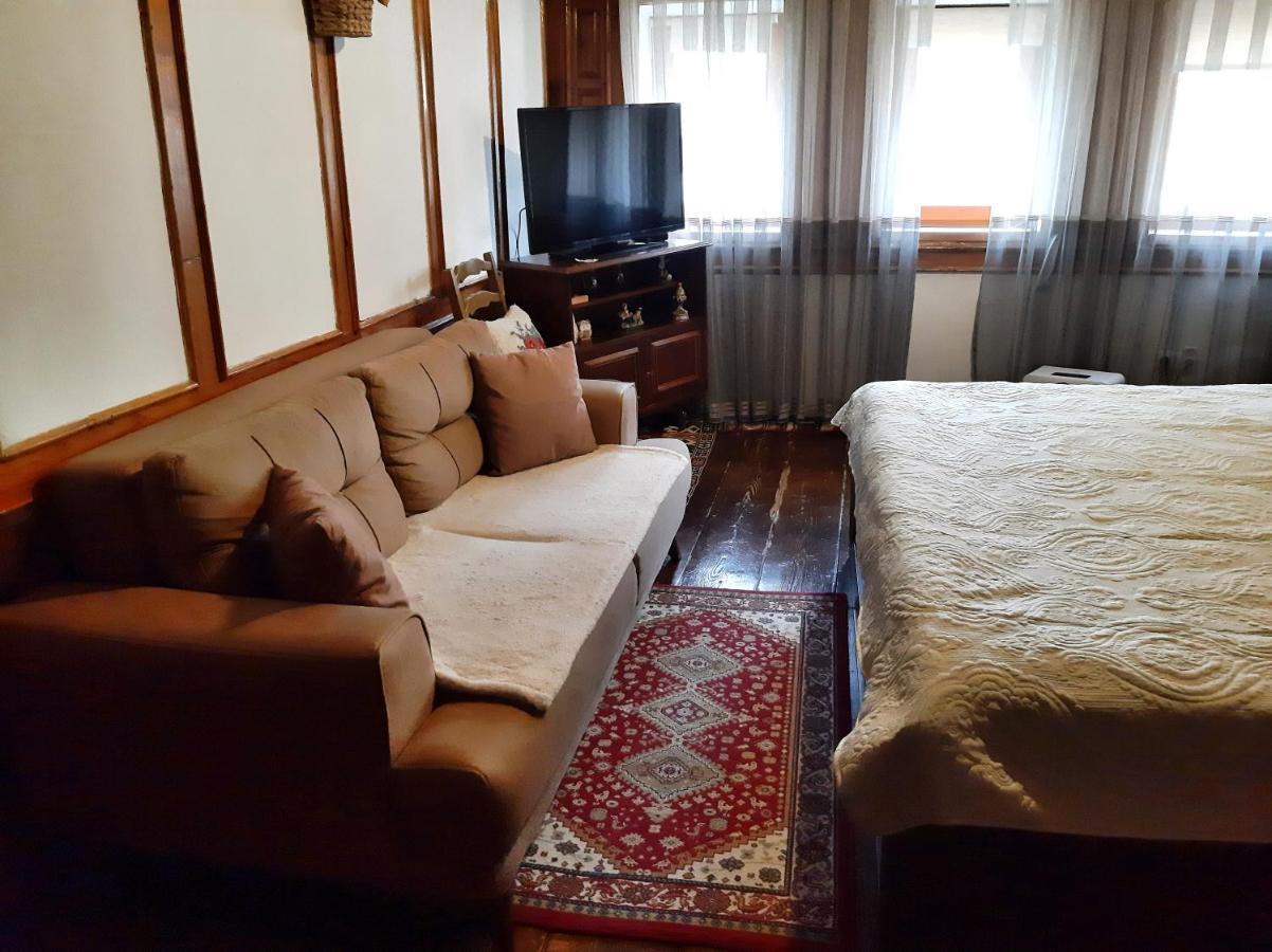 Kulla Dula Guesthouse Gjakova Экстерьер фото