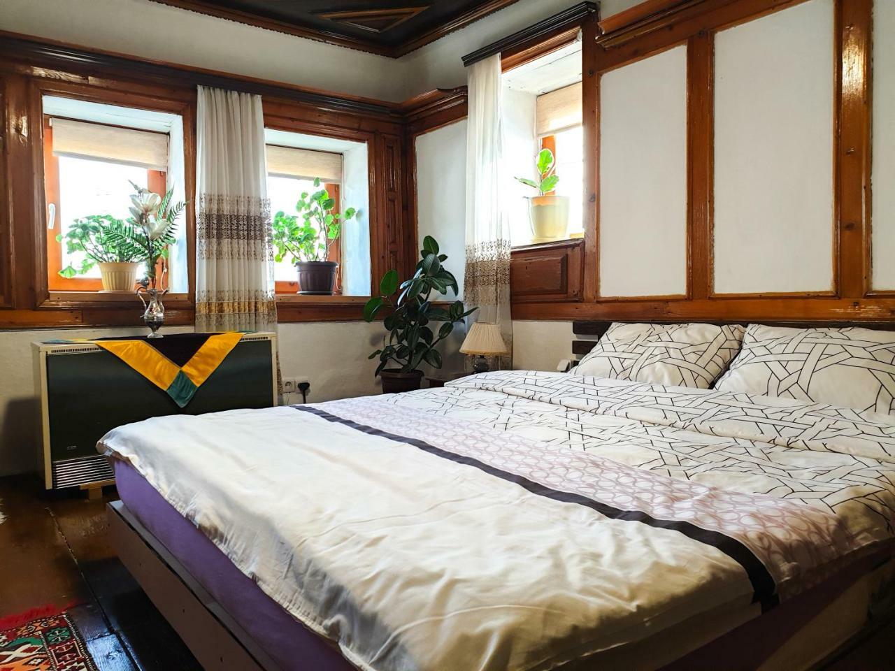 Kulla Dula Guesthouse Gjakova Экстерьер фото