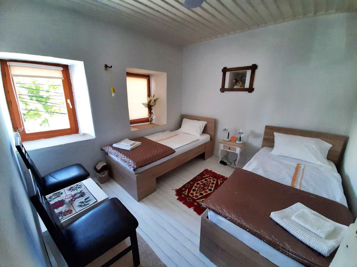 Kulla Dula Guesthouse Gjakova Экстерьер фото